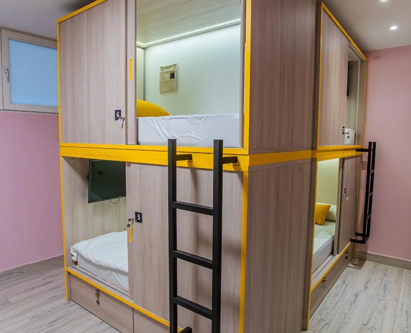Aptc Etxea Vitoria-Gasteiz Hostel
